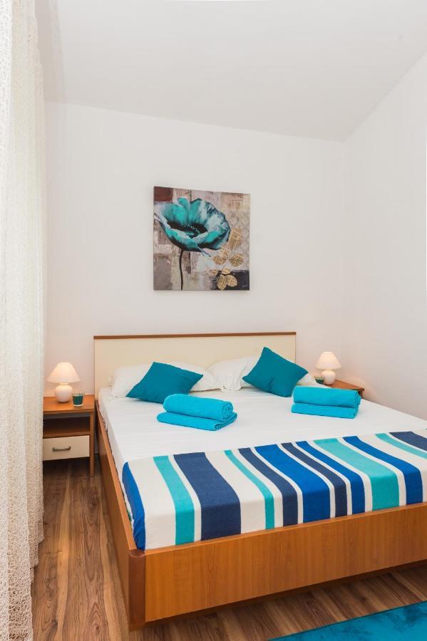 Apartments Slavka Рогозница Екстериор снимка