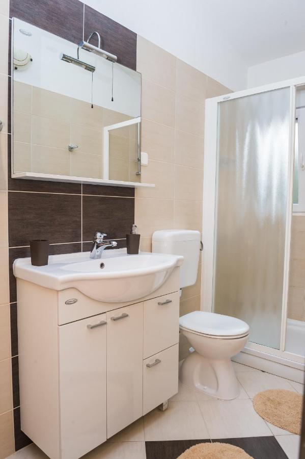 Apartments Slavka Рогозница Екстериор снимка