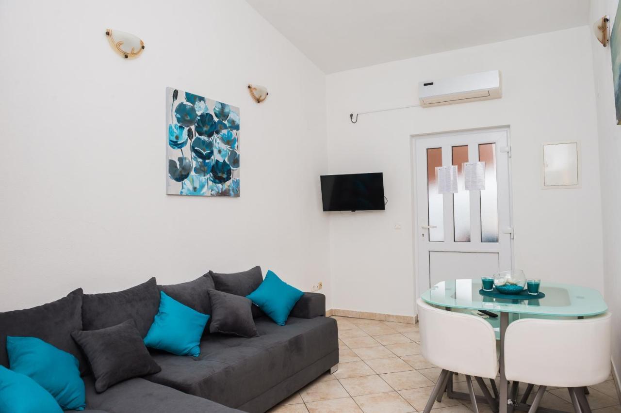 Apartments Slavka Рогозница Екстериор снимка